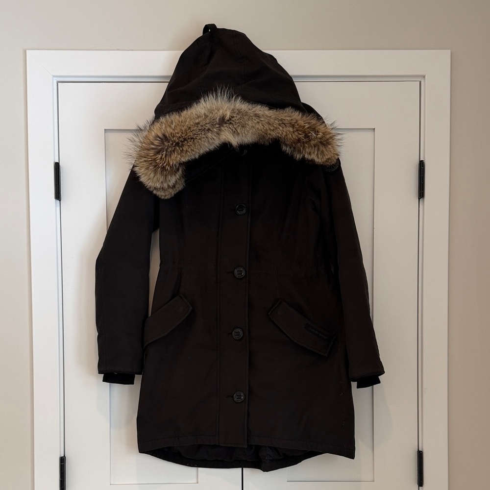 Canada Goose Black Label Jacket with Authentic/Original Coyote Fur Trim